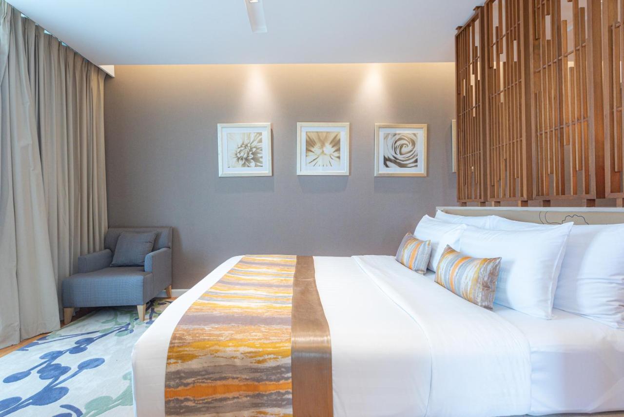 Summit Windmill Golf Suite Hotel At Suvarnabhumi Bangkok Exteriér fotografie Deluxe Room
