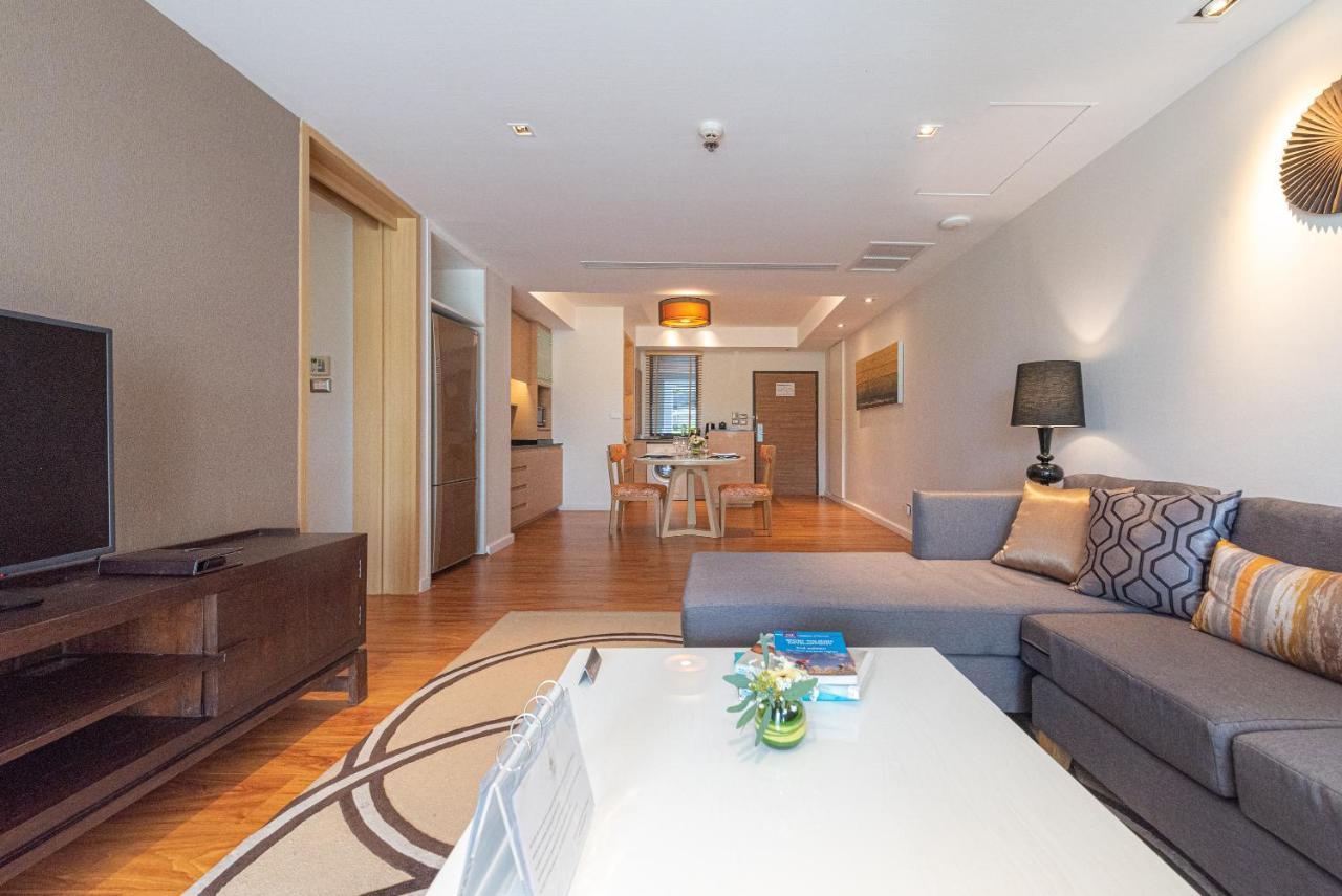 Summit Windmill Golf Suite Hotel At Suvarnabhumi Bangkok Exteriér fotografie A living room in a suite at the hotel