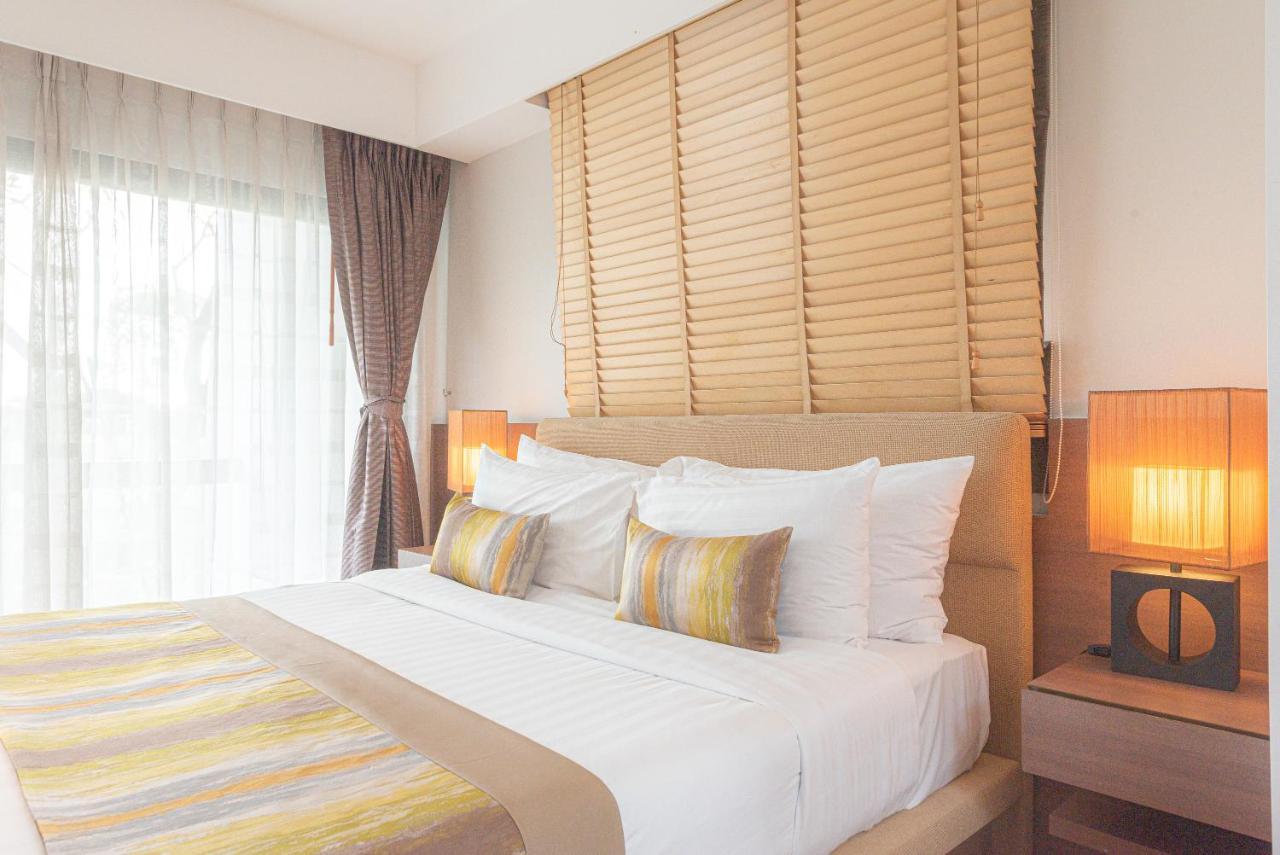 Summit Windmill Golf Suite Hotel At Suvarnabhumi Bangkok Exteriér fotografie A bamboo blind
