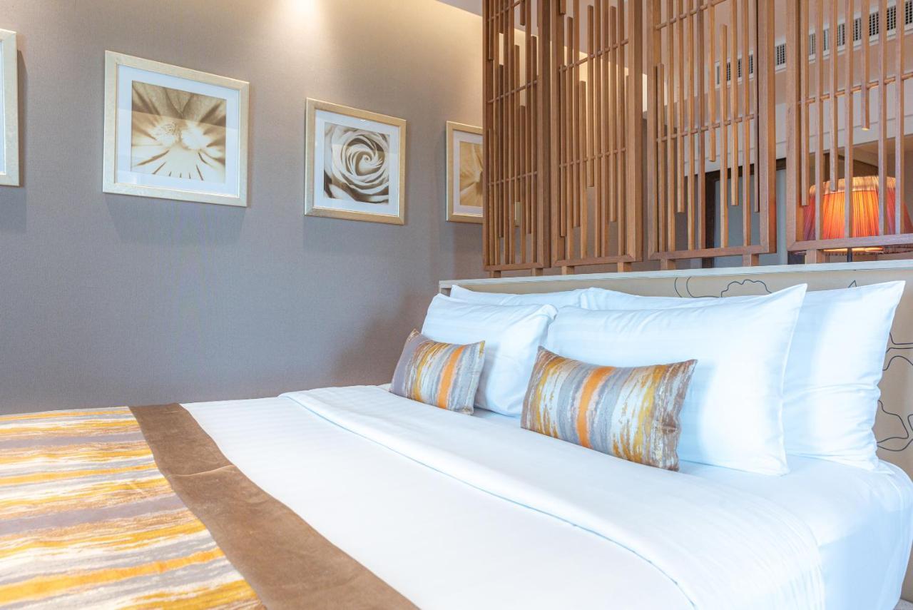 Summit Windmill Golf Suite Hotel At Suvarnabhumi Bangkok Exteriér fotografie Deluxe Room