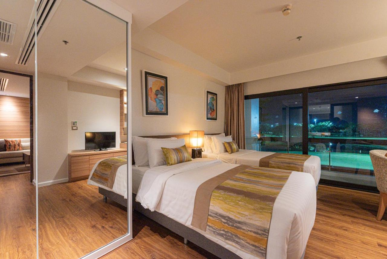 Summit Windmill Golf Suite Hotel At Suvarnabhumi Bangkok Exteriér fotografie Deluxe Room