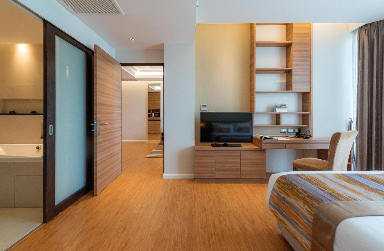 Summit Windmill Golf Suite Hotel At Suvarnabhumi Bangkok Exteriér fotografie A room with a bamboo floor