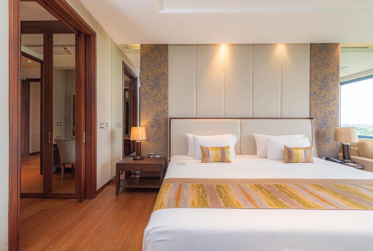 Summit Windmill Golf Suite Hotel At Suvarnabhumi Bangkok Exteriér fotografie A bedroom at the hotel
